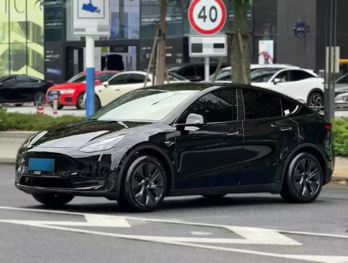 2023 Tesla Model Y BEV 60KWH