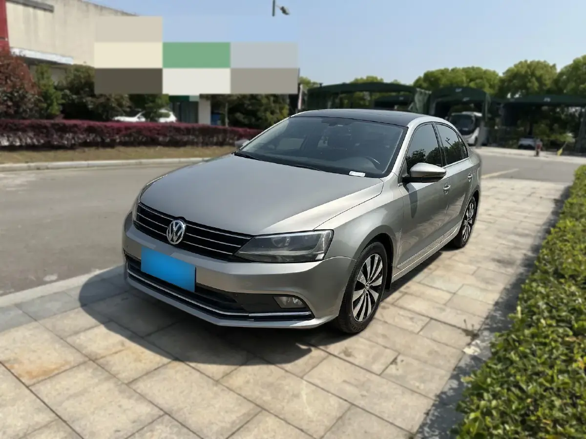 2018 Volkswagen Sagitar 1.2T 110HP L4 7DCT