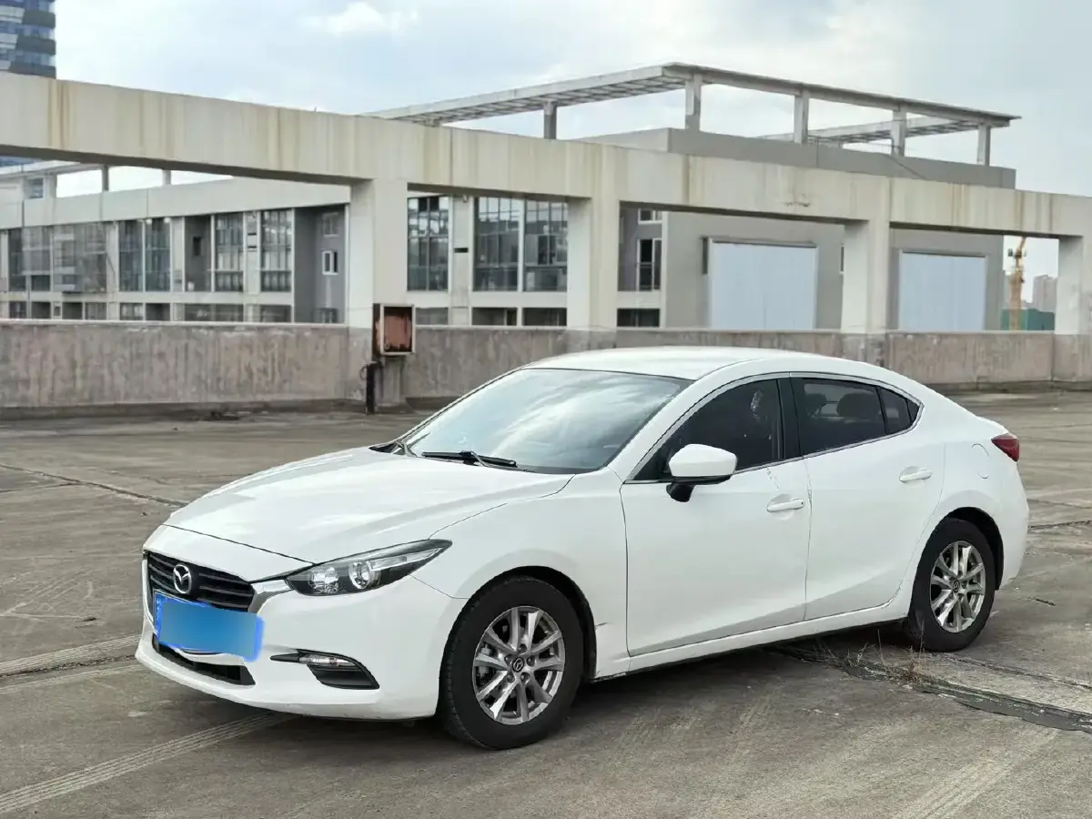 2017 Mazda 3 Axela 1.5L 117HP L4 6AT