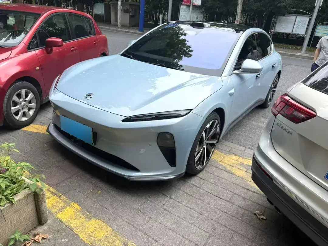2022 NIO ET5 BEV 75KWH