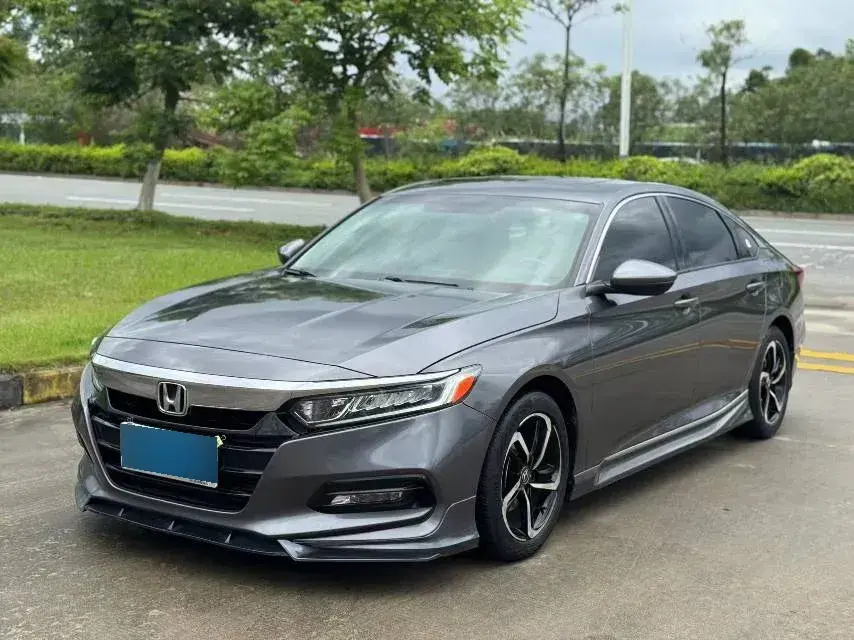 2018 Honda Accord 1.5T 194HP L4 CVT