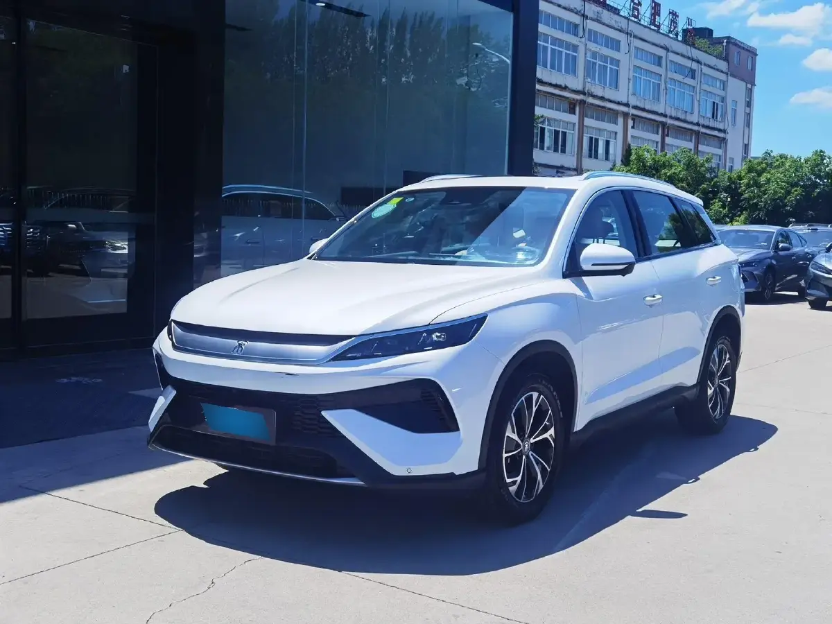 2025 BYD Song Pro 1.5L 101HP L4 E-CVT PHEV 18.3KWH