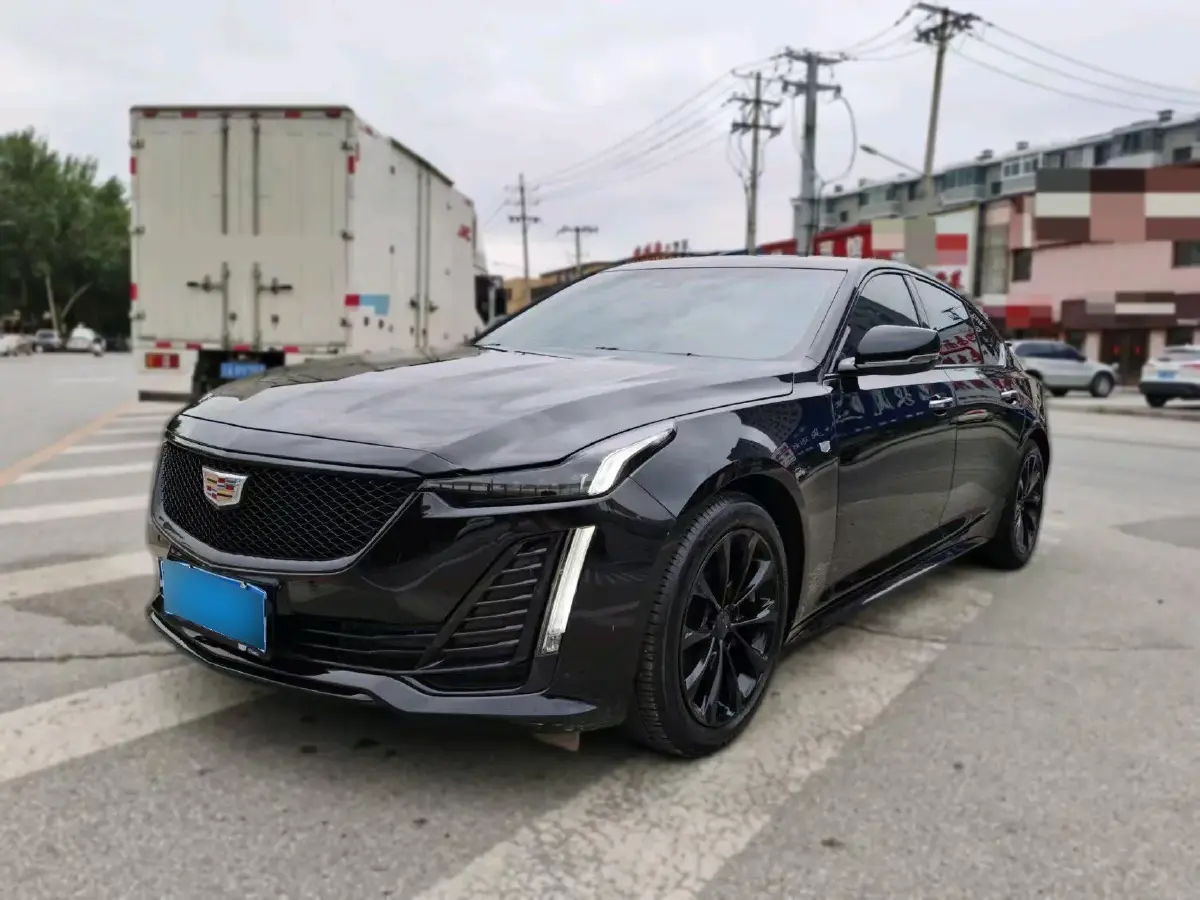 2022 Cadillac CT5 2.0T 237HP L4 10AT