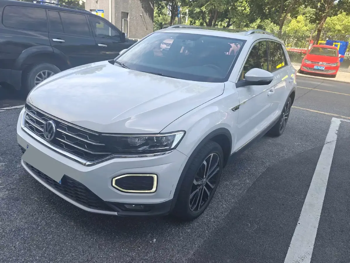 2020 Volkswagen T-Roc 1.4T 150HP L4 7DCT