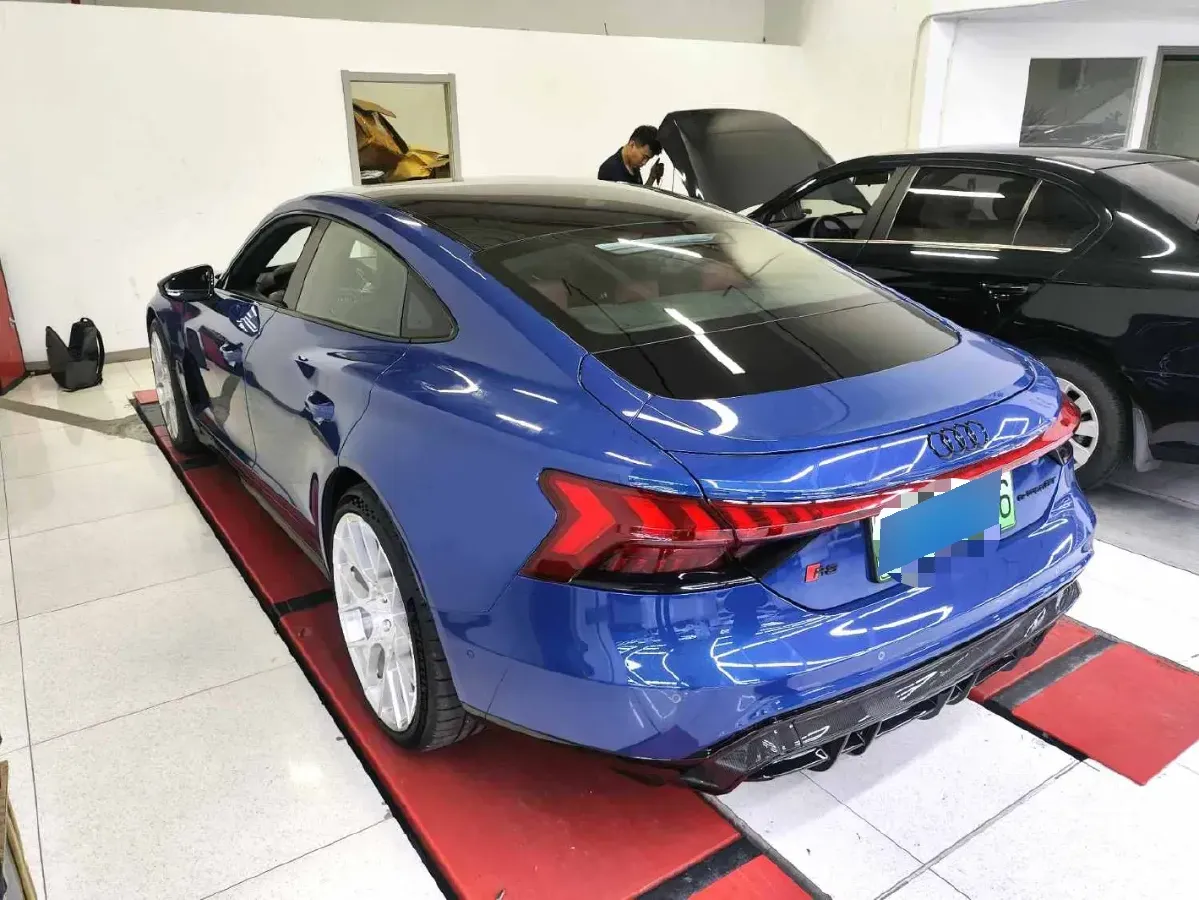 2023 Audi RS e-tron GT 2AT BEV 93.4KWH,autocango,china used car exporter,china ev exporter,chinese used car exporter,chinese used ev exporter