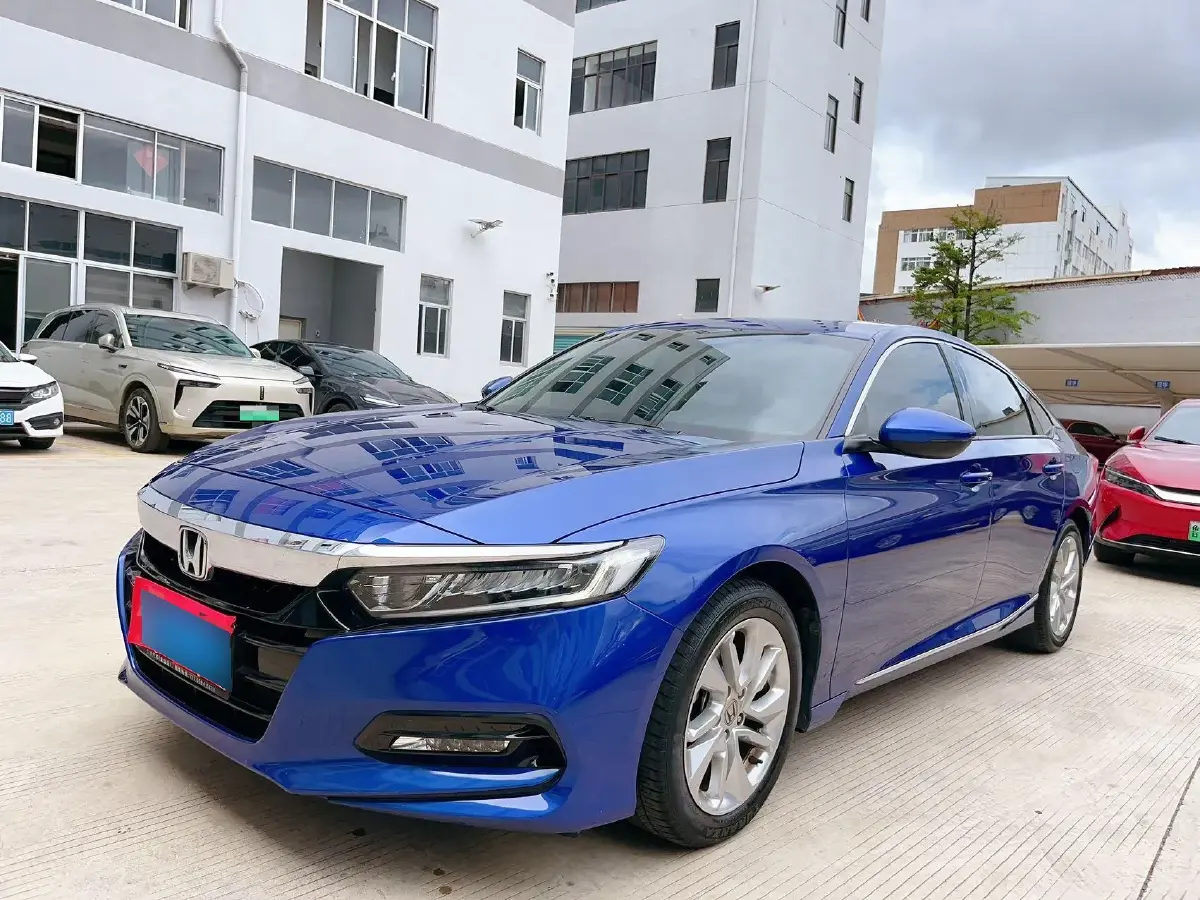 2018 Honda Accord 1.5T 194HP L4 CVT