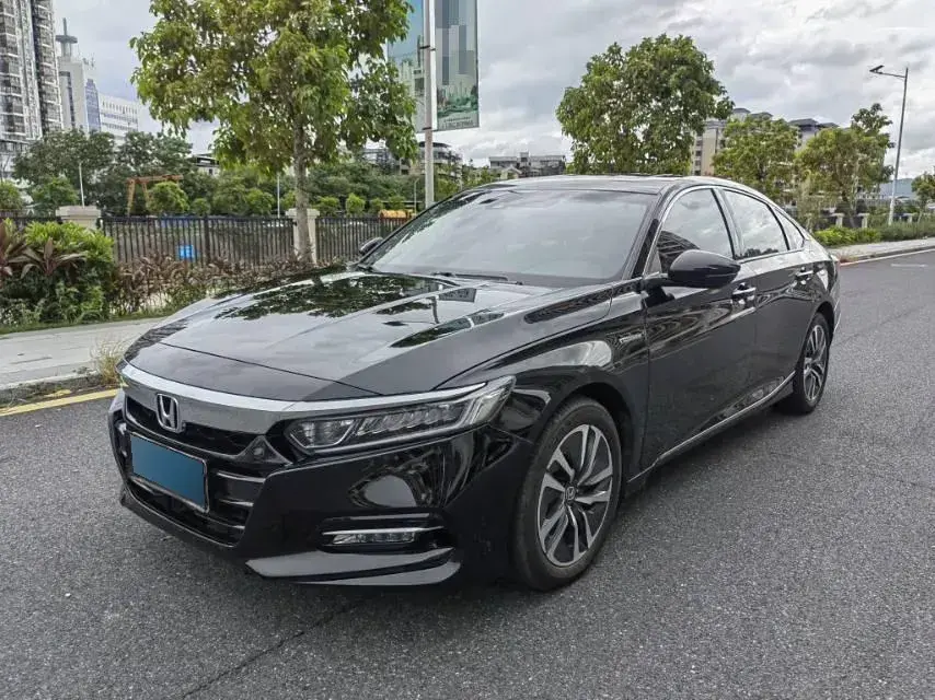 2018 Honda Accord 2.0L 146HP L4 E-CVT Hybrid