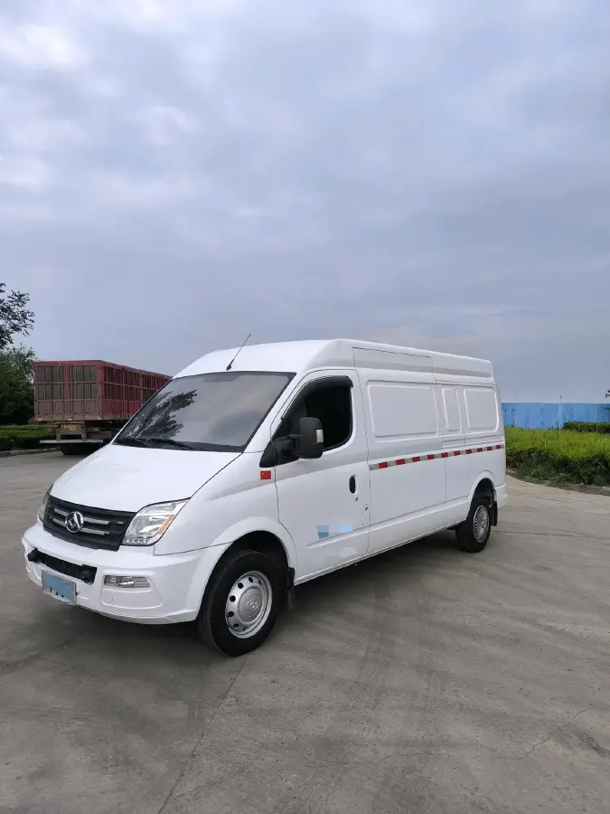 2021 MAXUS XinTu V80 2.0T 139HP L4 6MT