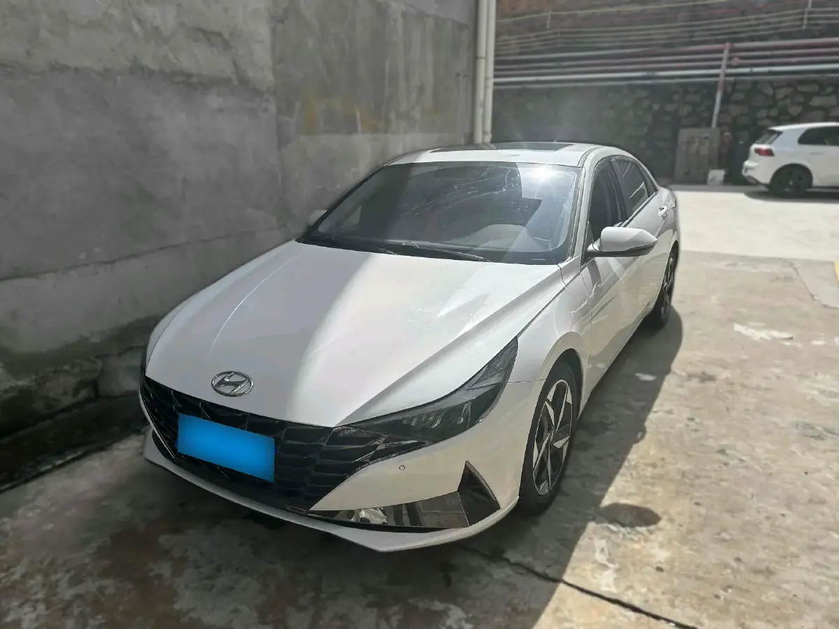 2022 Hyundai Elantra 1.5L 115HP L4 CVT