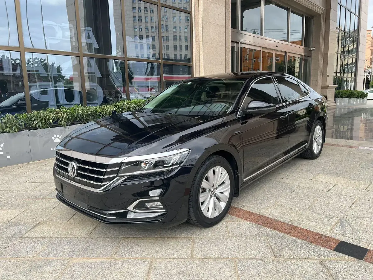 2019 Volkswagen Passat 2.0T 186HP L4 7DCT