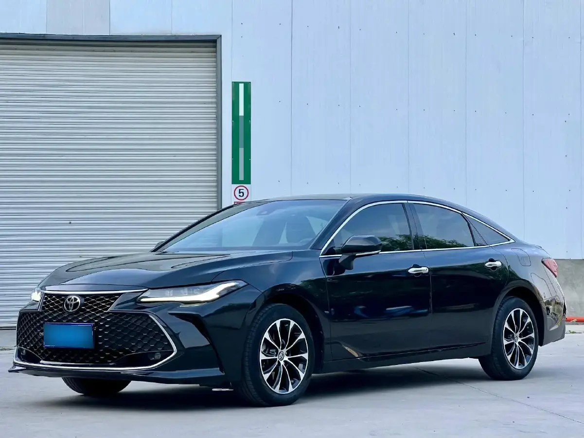2022 Toyota Avalon 2.5L 209HP L4 8AT