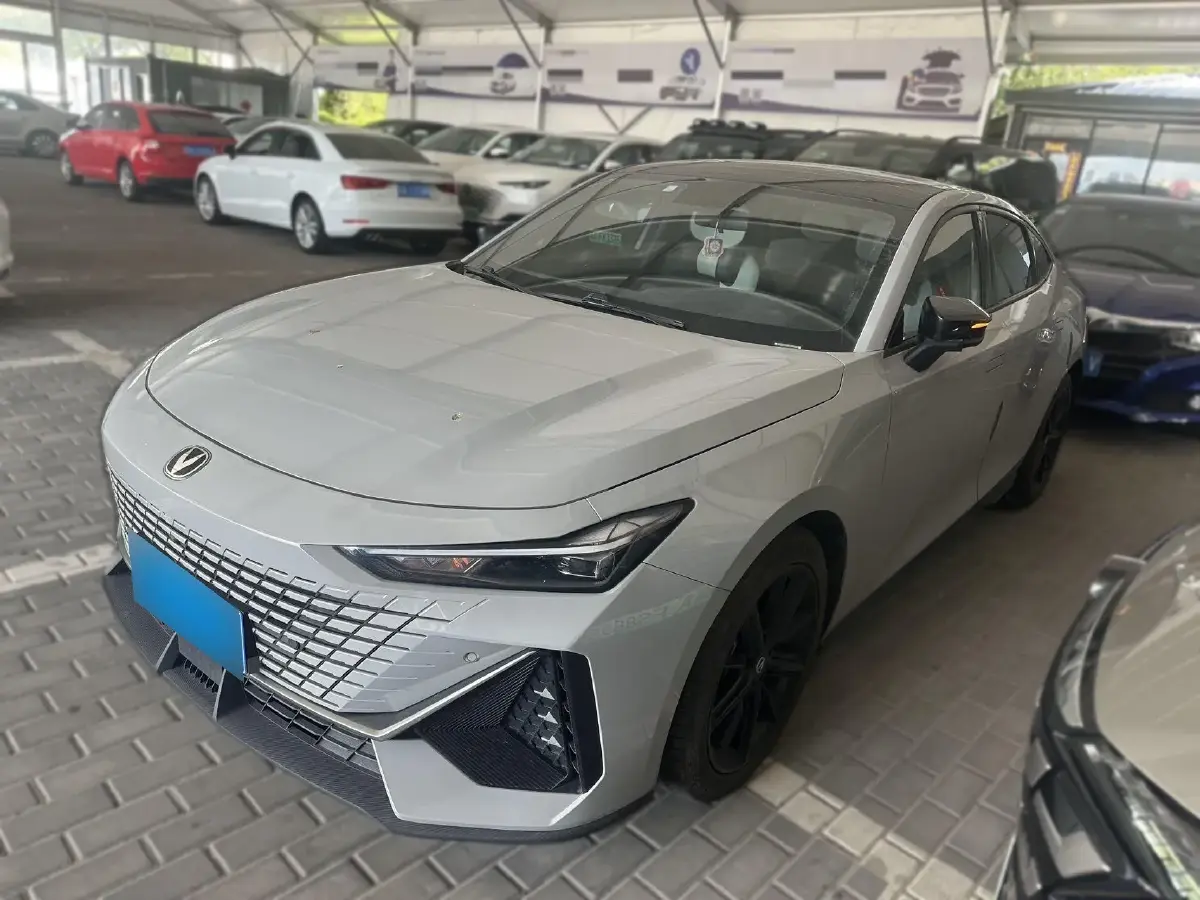 2022 ChangAn UNI-V 1.5T 188HP L4 7DCT
