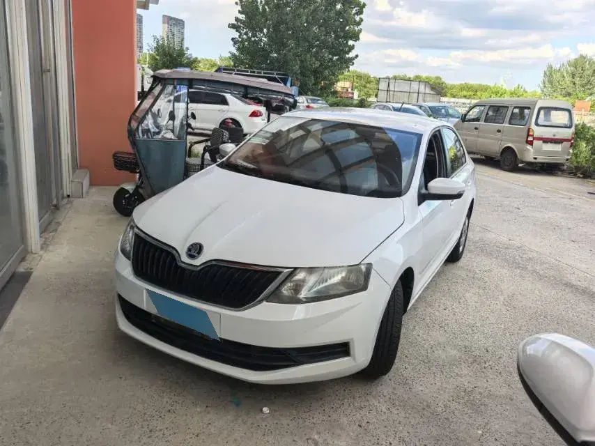 2018 Skoda Rapid 1.4L 90HP L4 5MT