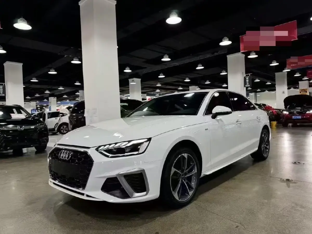 2023 Audi A4L 2.0T 190HP L4 7DCT