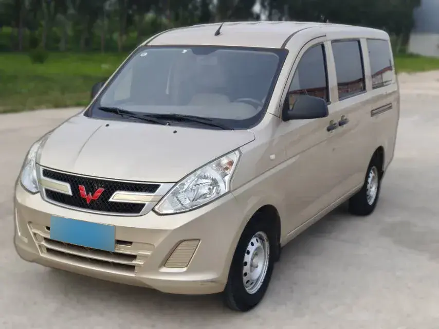 2019 WuLing RongGuang V 1.5L 99HP L4 6MT