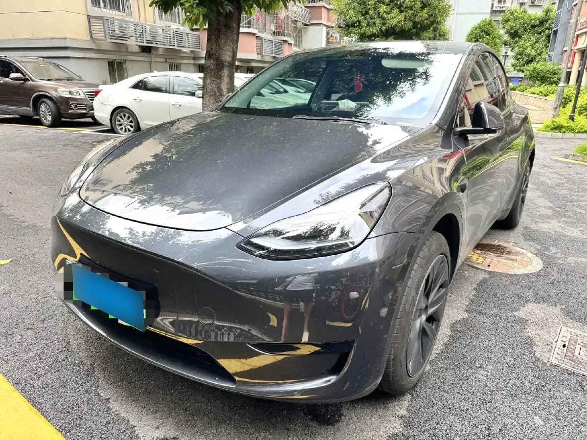 2024 Tesla Model Y BEV 60KWH
