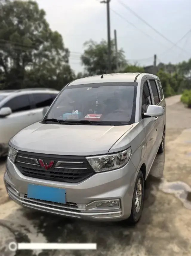 2019 WuLing HongGuang Plus 1.5T 147HP L4 6MT