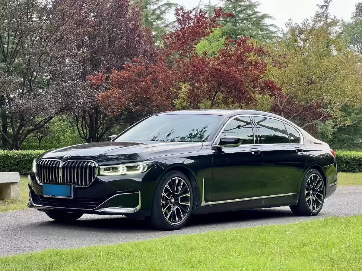 2019 BMW 7 Series 2.0T 265HP L4 8AT