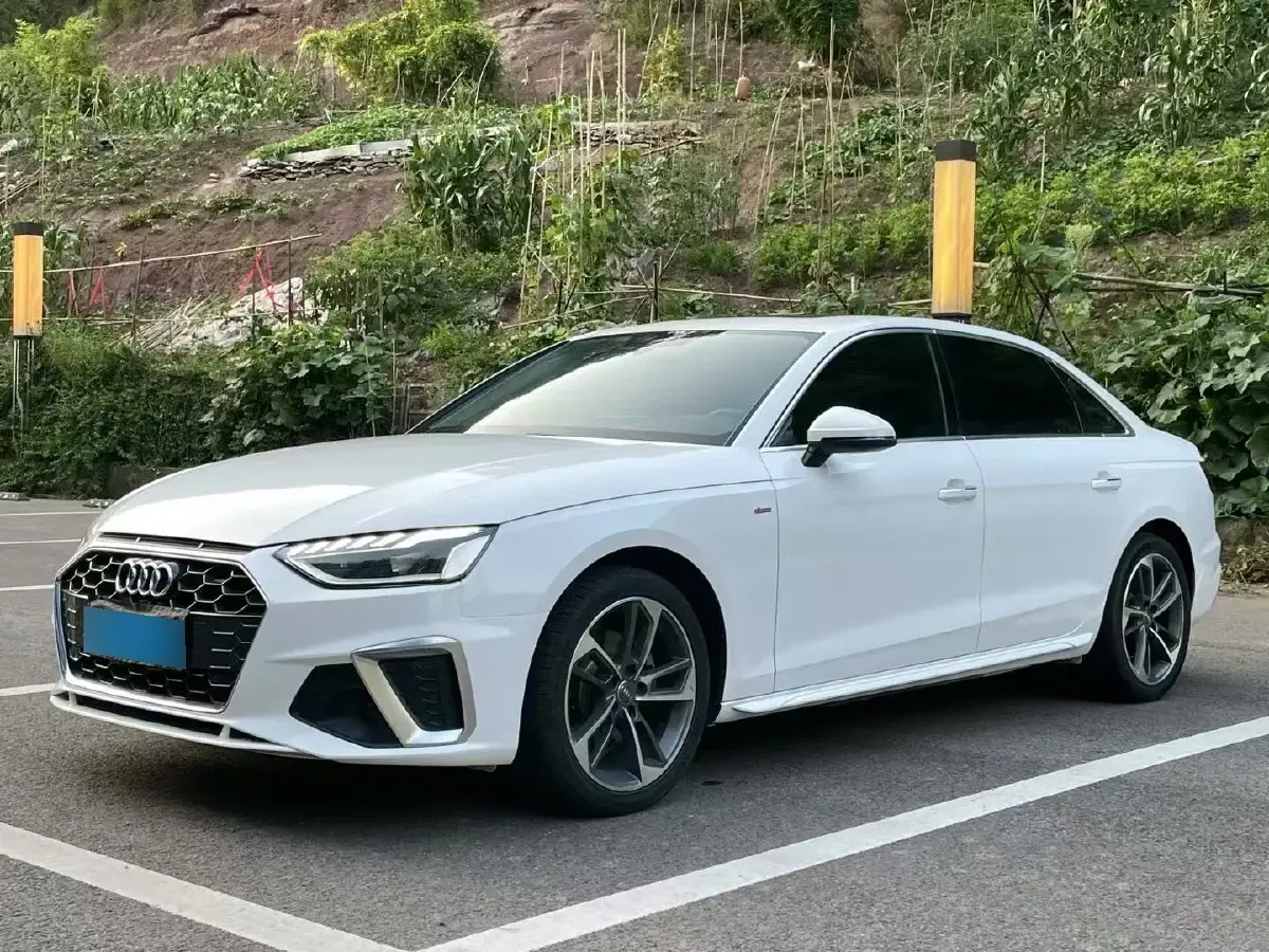 2020 Audi A4L 2.0T 150HP L4 7DCT
