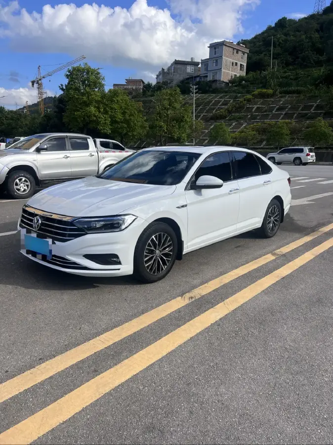 2020 Volkswagen Sagitar 1.2T 116HP L4 5MT