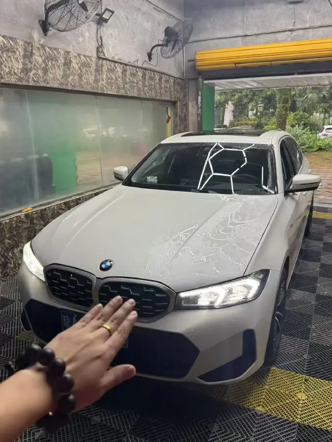 2025 BMW 3 Series 2.0T 184HP L4 8AT