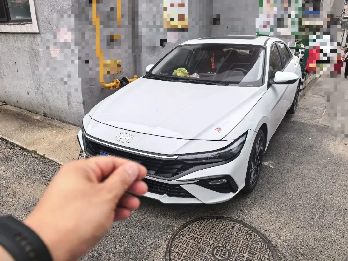 2023 Hyundai Elantra 1.5L 115HP L4 CVT