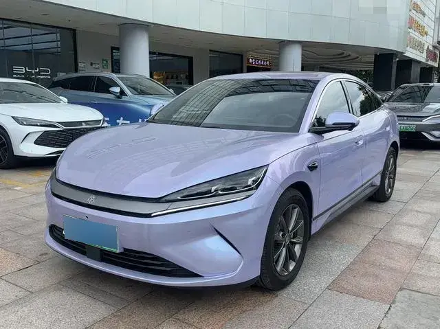 2025 BYD QinL BEV