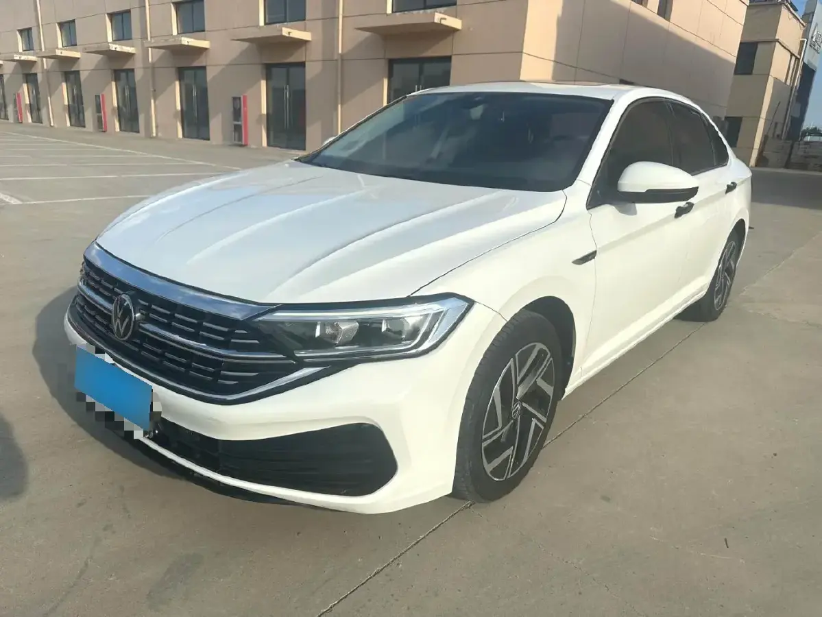 2023 Volkswagen Sagitar 1.4T 150HP L4 7DCT