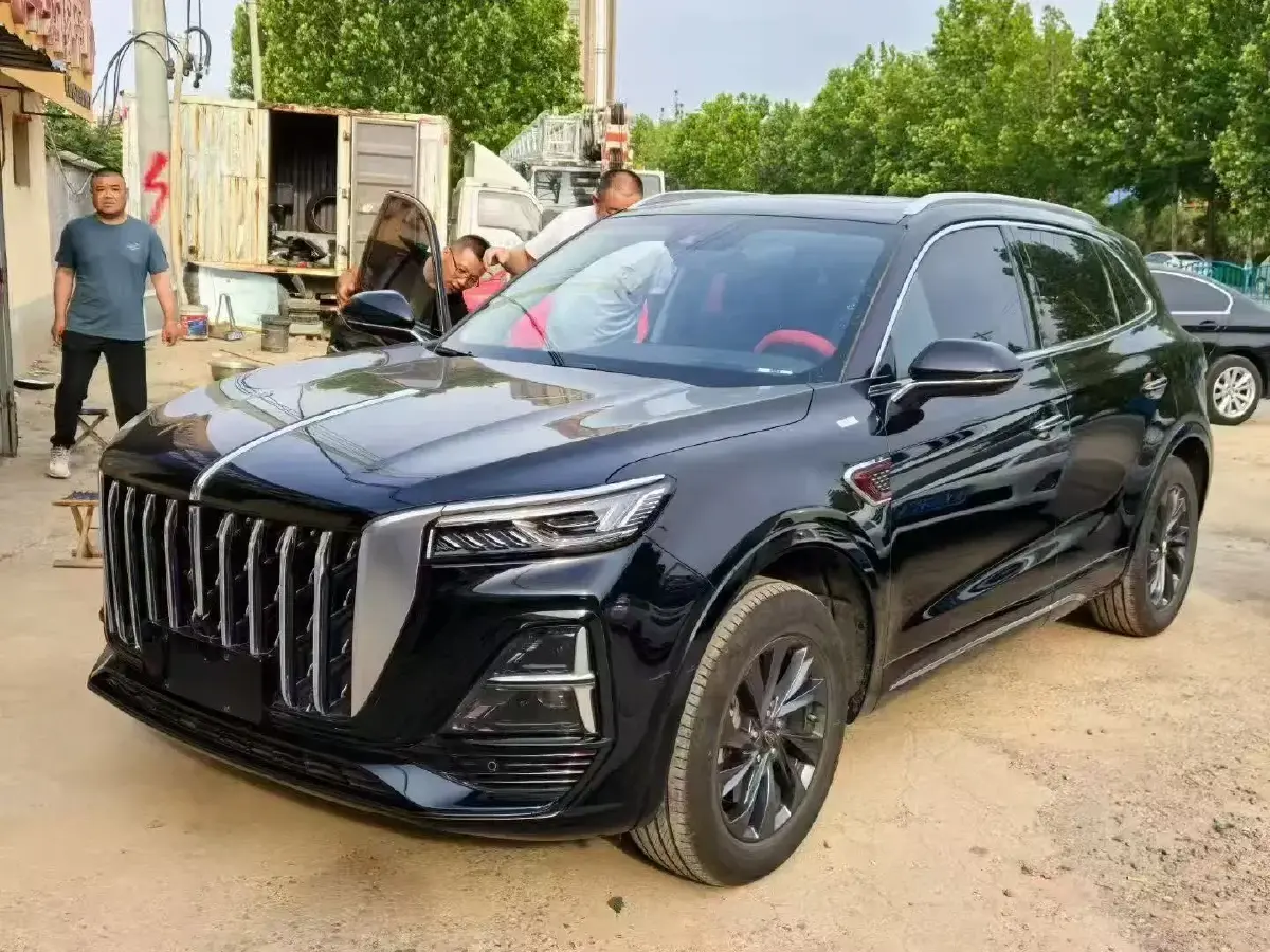 2023 HongQi HS5 2.0T 252HP L4 8AT