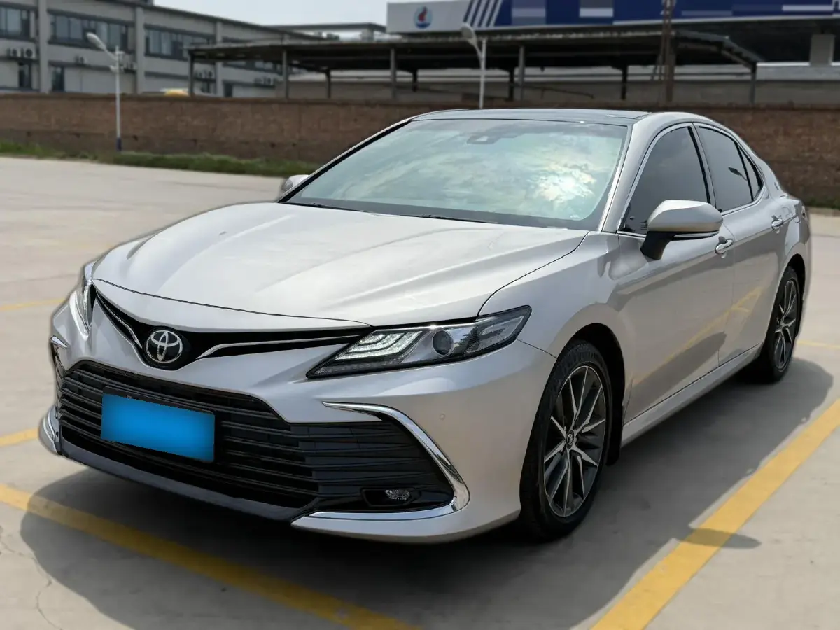 2021 Toyota Camry 2.5L 209HP L4 8AT