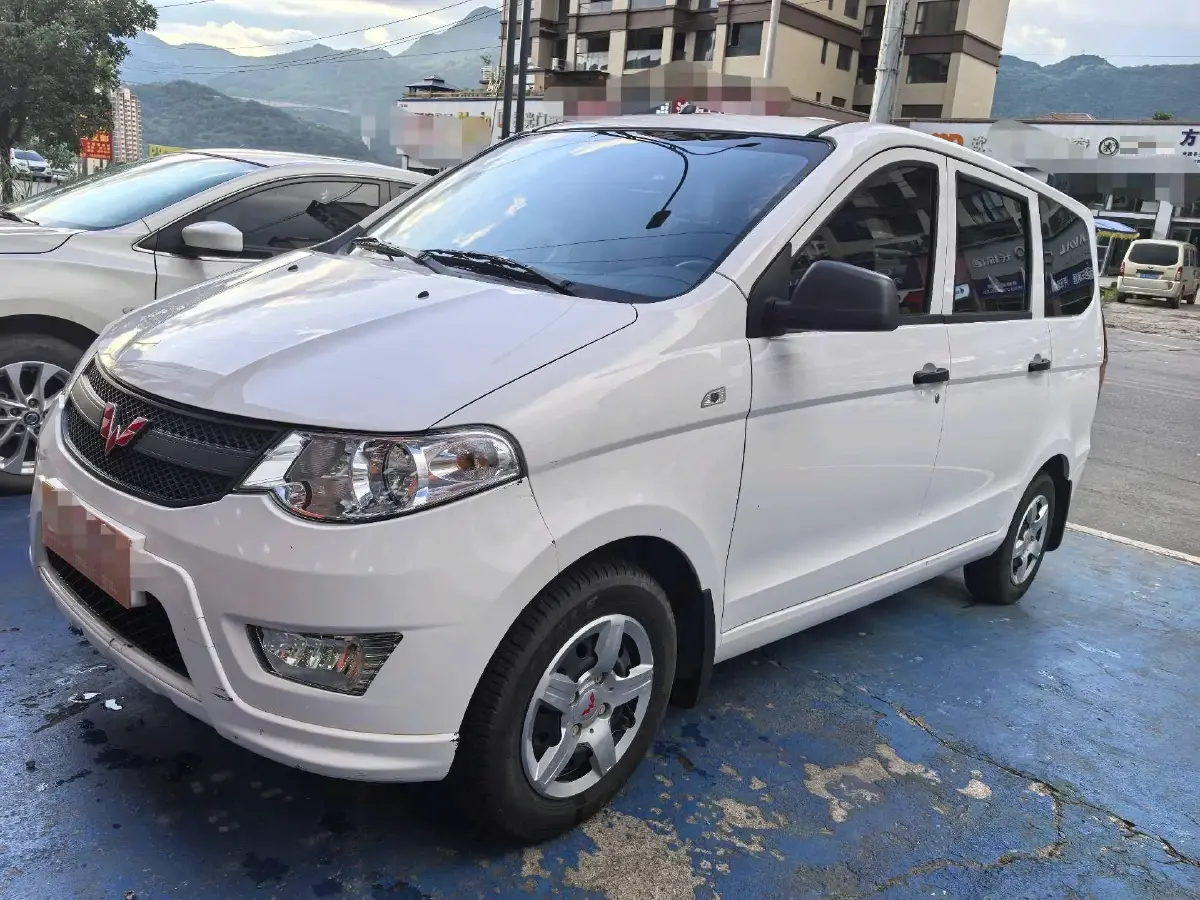 2021 WuLing HongGuang 1.5L 99HP L4 6MT