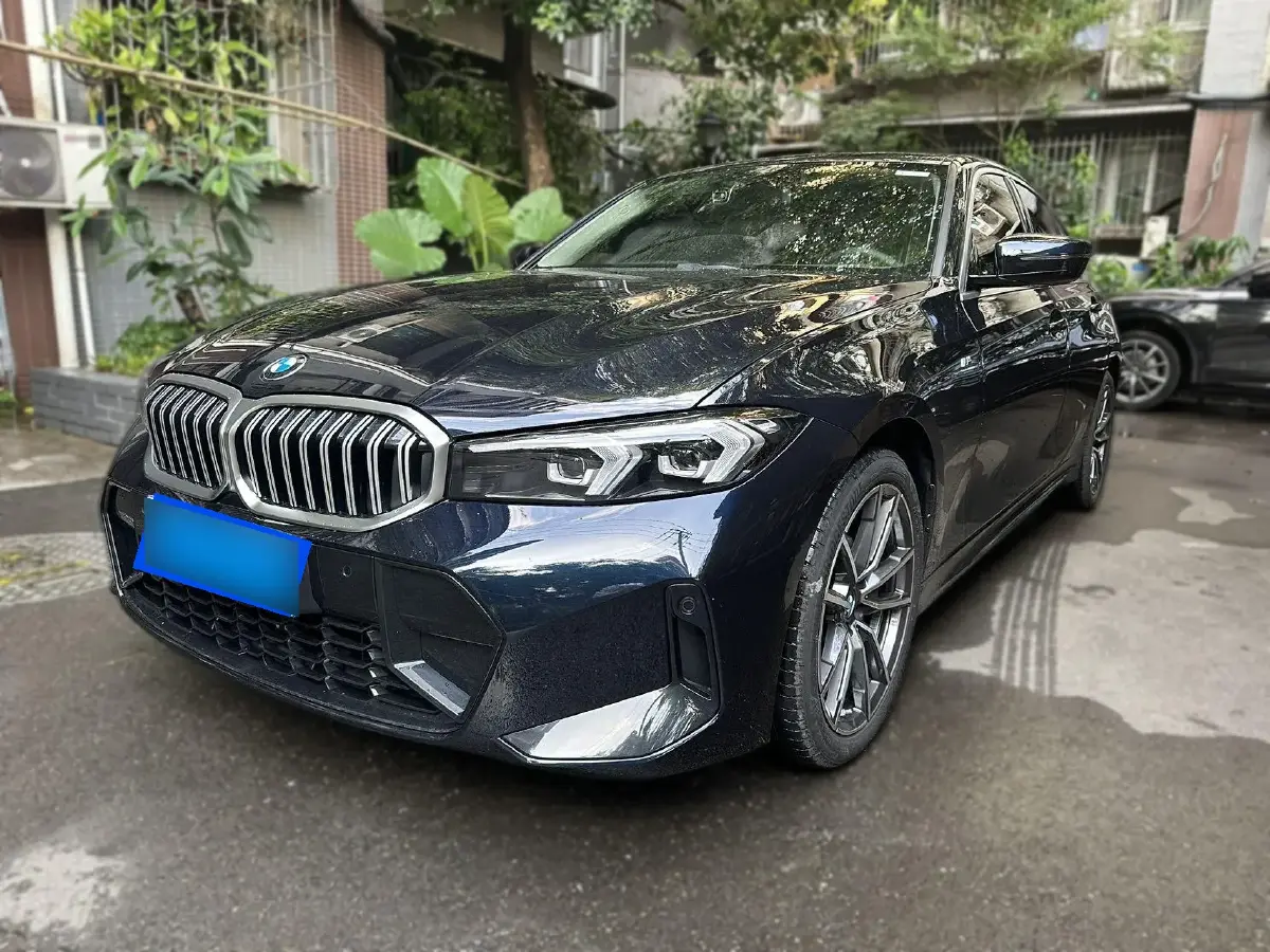 2024 BMW 3 Series 2.0T 156HP L4 8AT