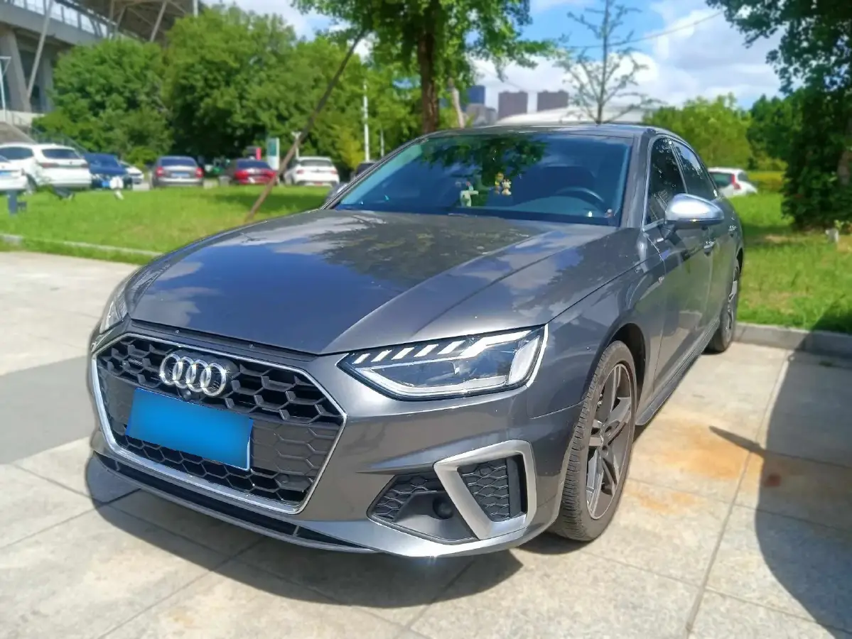 2020 Audi A4L 2.0T 150HP L4 7DCT