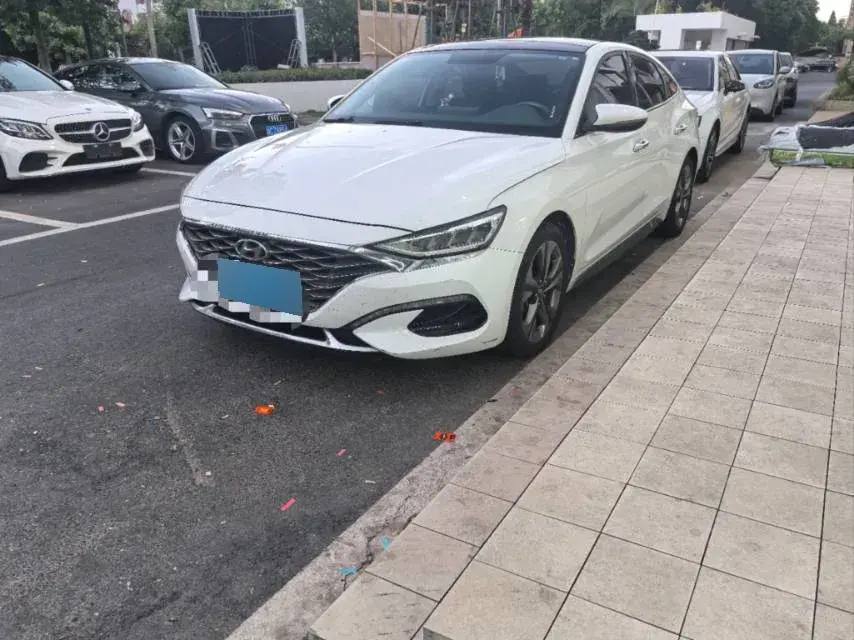 2019 Hyundai La Festa 1.6T 204HP L4 7DCT
