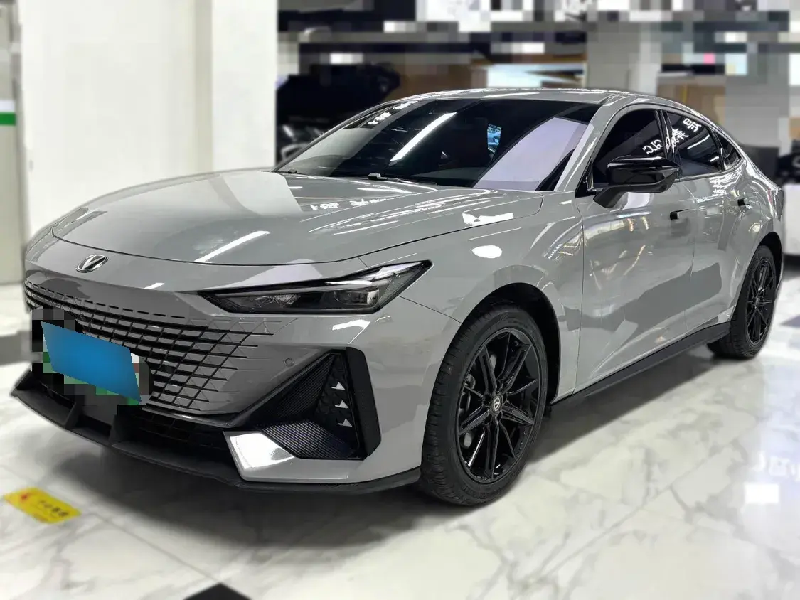 2023 ChangAn UNI-V iDD 1.5T 170HP L4 6TCT PHEV 18.4KWH