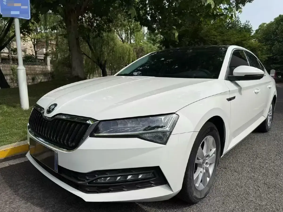 2019 Skoda Superb 1.4T 150HP L4 7DCT