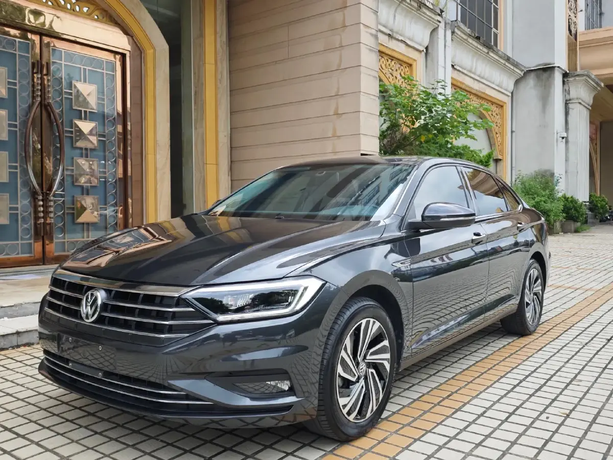 2022 Volkswagen Sagitar 1.4T 150HP L4 7DCT