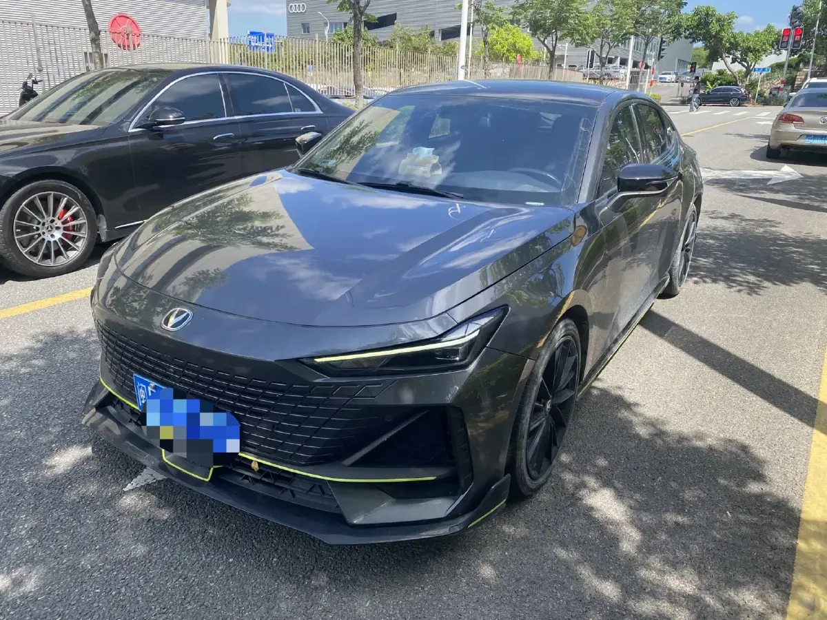 2022 ChangAn UNI-V 1.5T 188HP L4 7DCT
