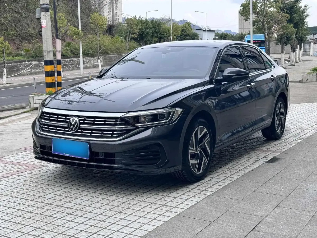 2023 Volkswagen Sagitar 1.4T 150HP L4 7DCT