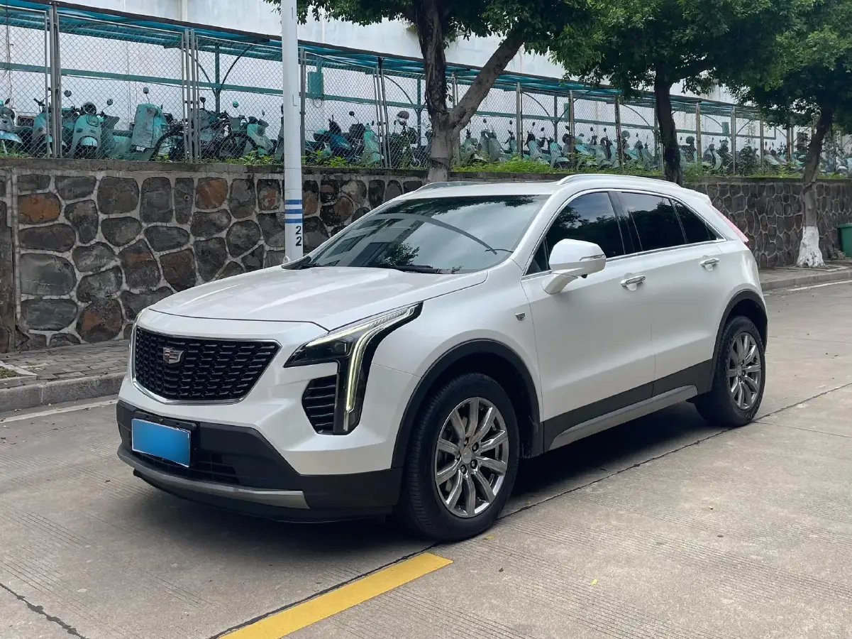 2021 Cadillac XT4 2.0T 237HP L4 9AT