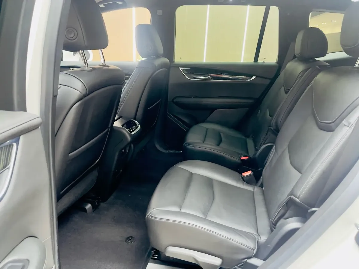 2020 Cadillac XT6 2.0T 237HP L4 9AT,autocango,china used car exporter,china ev exporter,chinese used car exporter,chinese used ev exporter