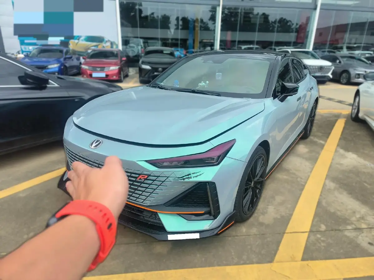 2023 ChangAn UNI-V 1.5T 188HP L4 7DCT