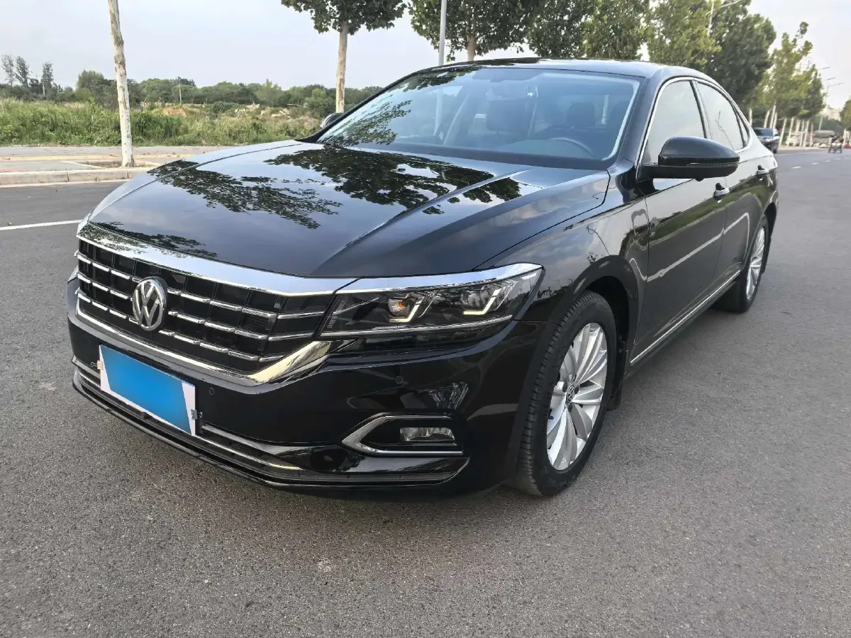 2019 Volkswagen Passat 2.0T 186HP L4 7DCT