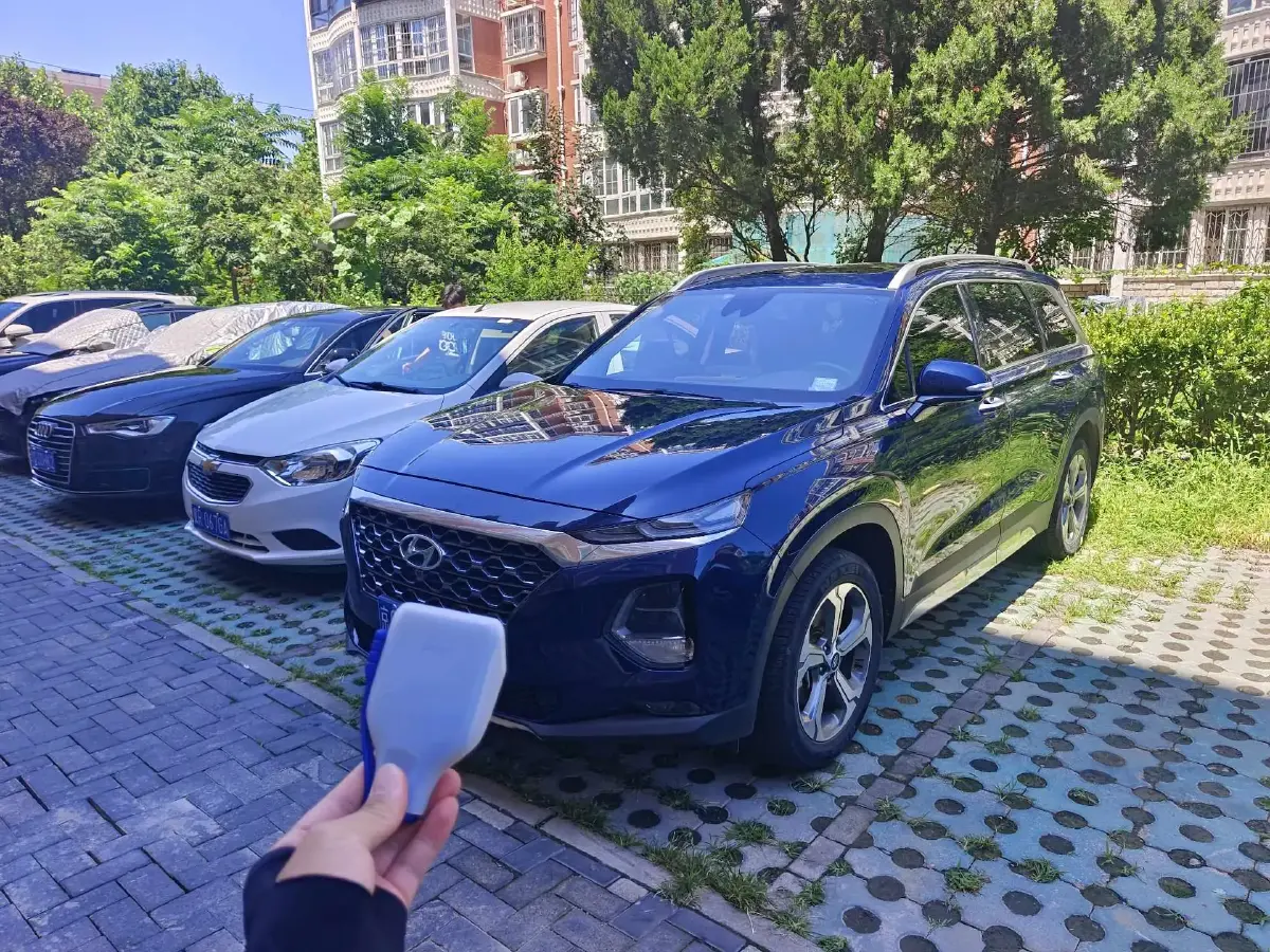 2019 Hyundai Santafe 2.0T 240HP L4 8AT