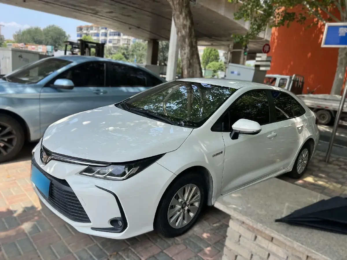 2021 Toyota Corolla 1.8L 98HP L4 E-CVT Hybrid