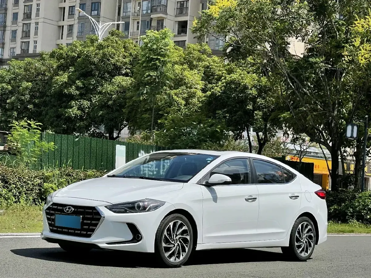 2019 Hyundai Elantra 1.5L 115HP L4 CVT