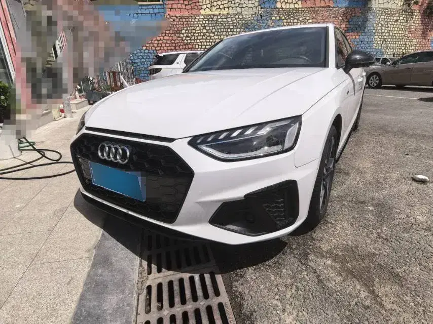 2022 Audi A4L 2.0T 190HP L4 7DCT