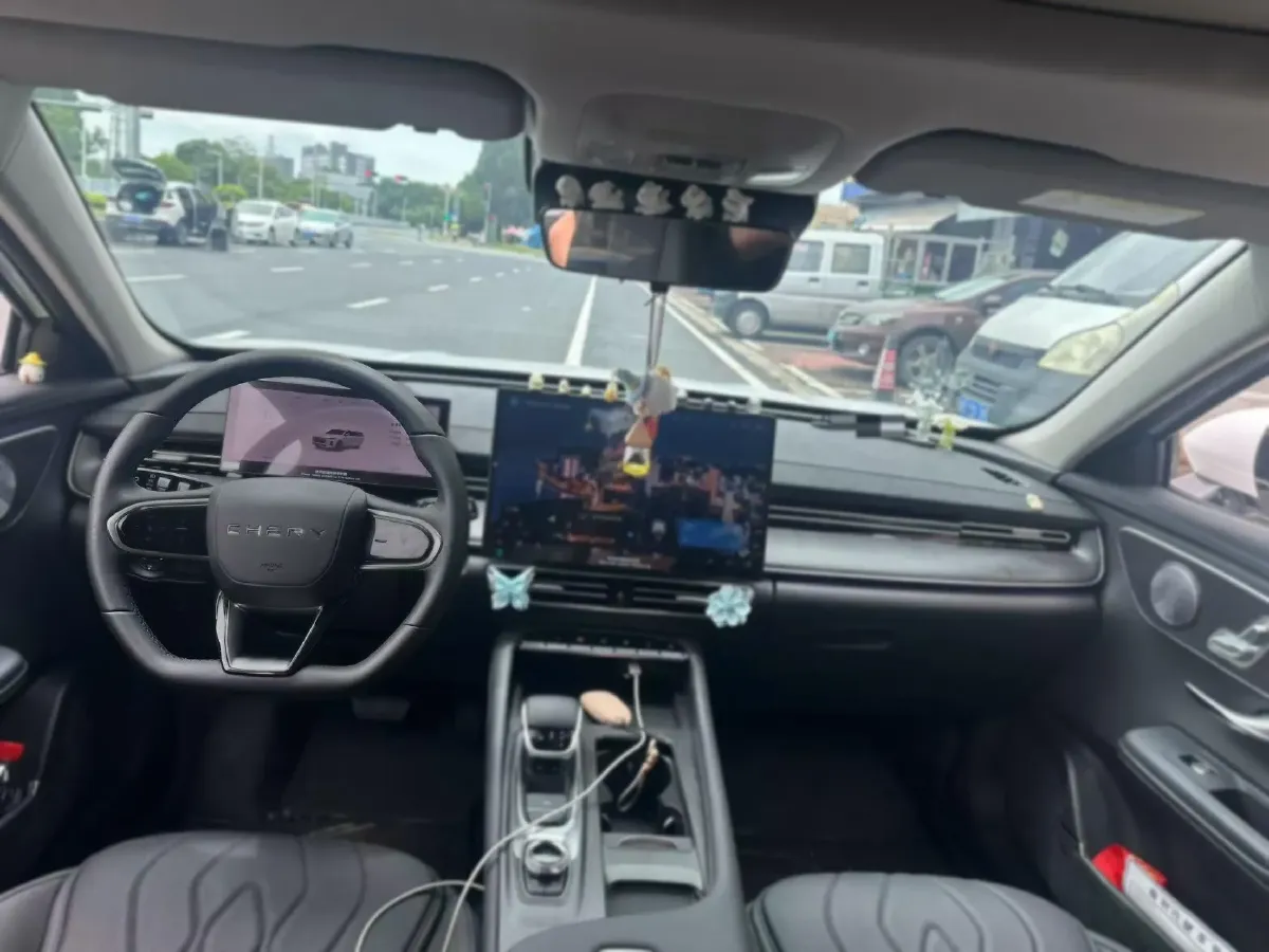 2025 Chery Arrizo 8 Pro 1.6T 197HP L4 7DCT,autocango,china used car exporter,china ev exporter,chinese used car exporter,chinese used ev exporter