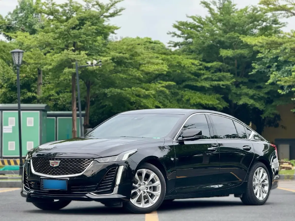 2023 Cadillac CT5 2.0T 237HP L4 10AT