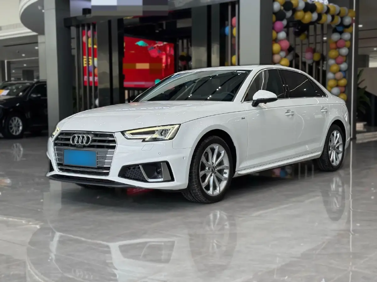 2019 Audi A4L 2.0T 190HP L4 7DCT